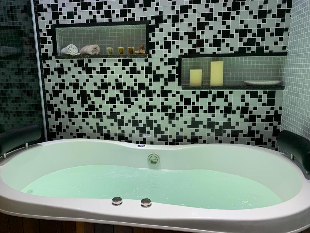Maravilhoso Apartamento 2 Quartos Com Ofuro Porto Da Barra Salvador Summer Barra Flat Luaran gambar